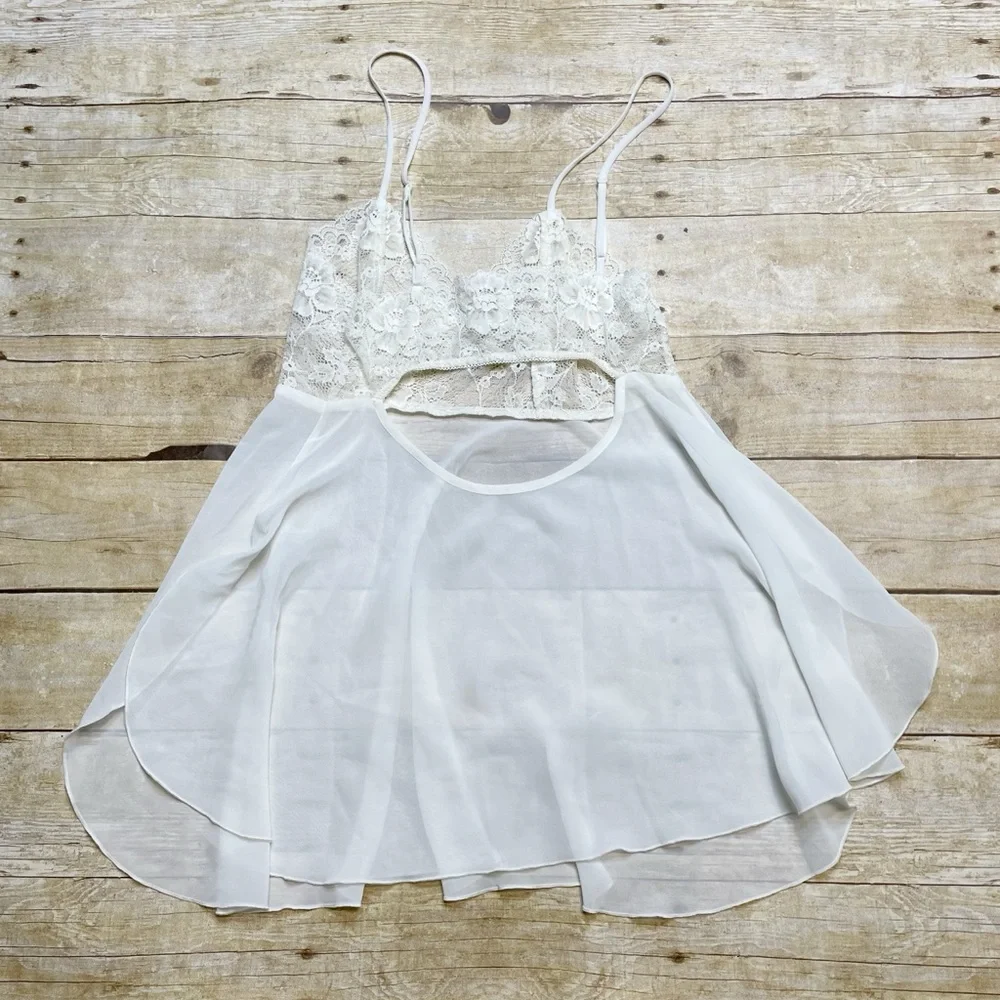 Victoria’s Secret Off White Lacy Teddy Chemise Cami